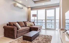 Platinum Towers - Luxury City Centre Apartment With A View